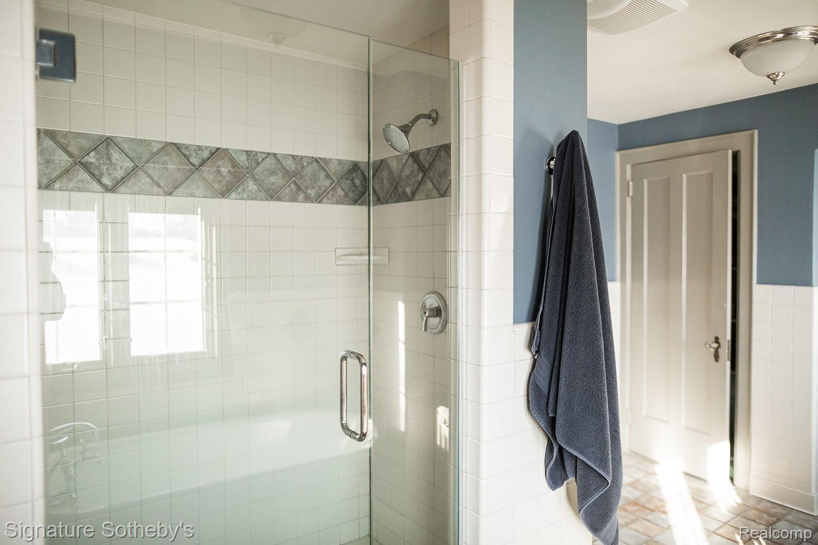 2747 Manchester Road Birmingham, MI 48009 - Photo 27 of 36 26.jpg