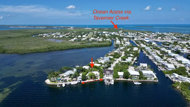 a picture of a table and chairs