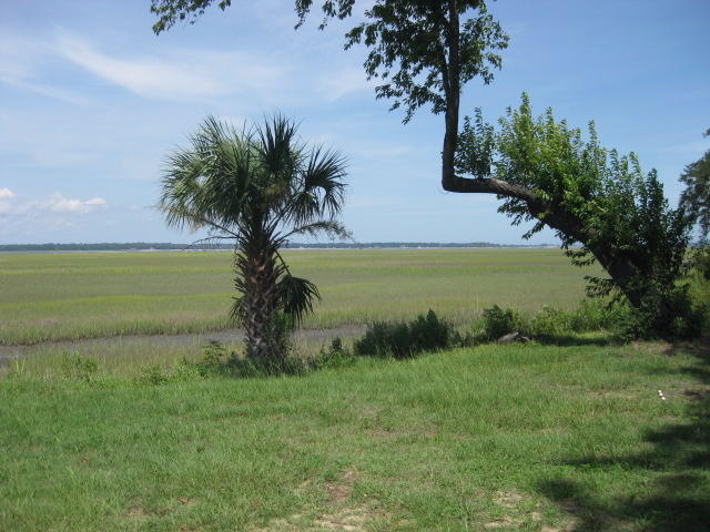 2 Wharf Ferry Road Edisto Island, SC 29438 - Photo 13 of 27 2 Wharf Ferry Road 003