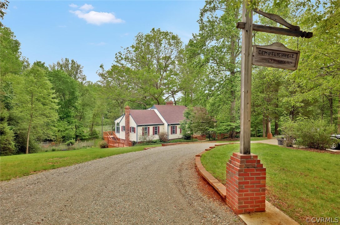 2522 Mill Road Powhatan, VA 23139 - Photo 4 of 36 Gallery Image 4