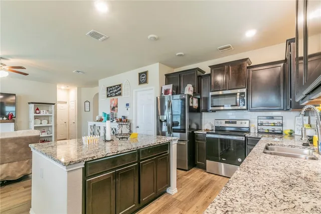 $455,000 | 2824 Jackal Drive, Lorena, TX 76655