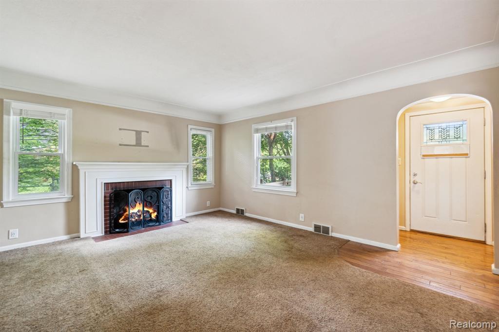 4311 Fenton Road Flint, MI 48529 - Photo 8 of 39