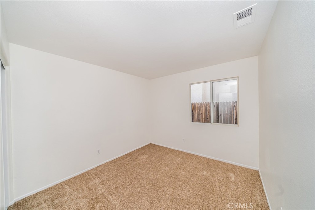 635 Laxford Road San Jacinto, CA 92583 - Photo 20 of 37 a view of an empty room