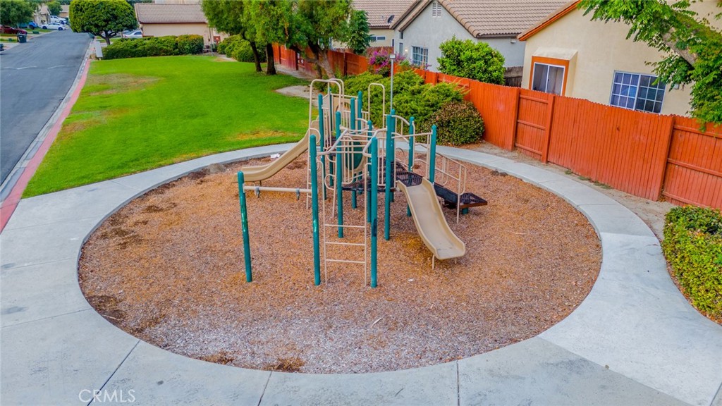 635 Laxford Road San Jacinto, CA 92583 - Photo 37 of 37 an outdoor view with sitting space