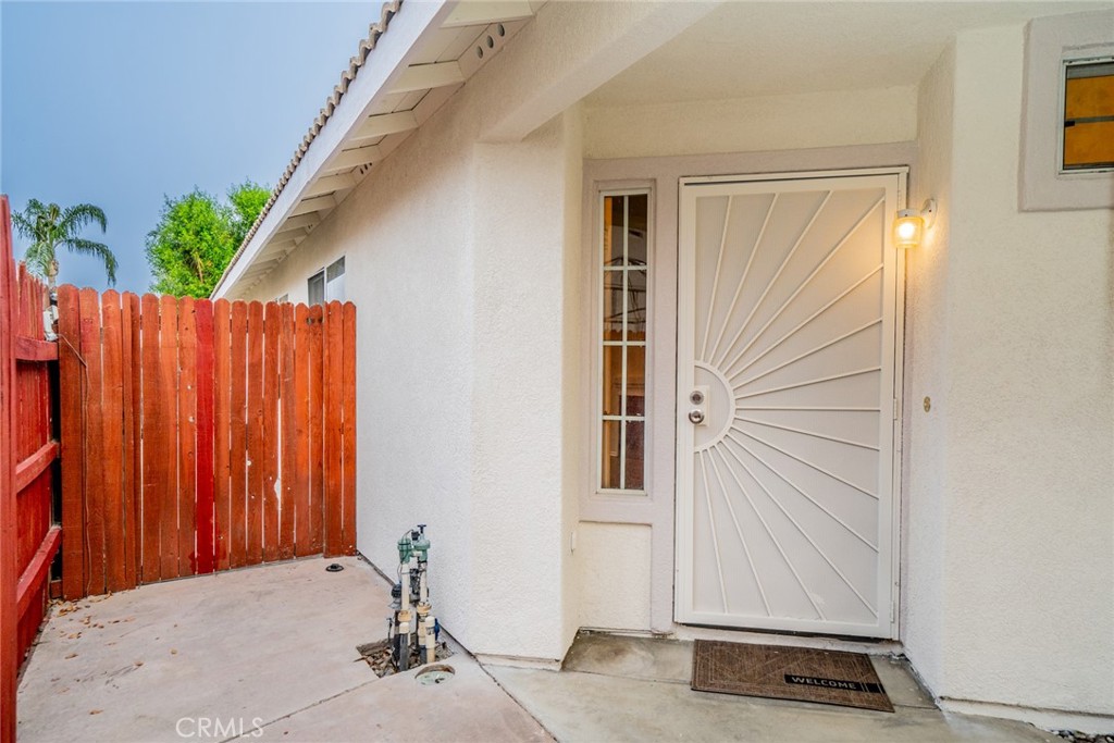 635 Laxford Road San Jacinto, CA 92583 - Photo 5 of 37 a view of a entryway with wooden floor