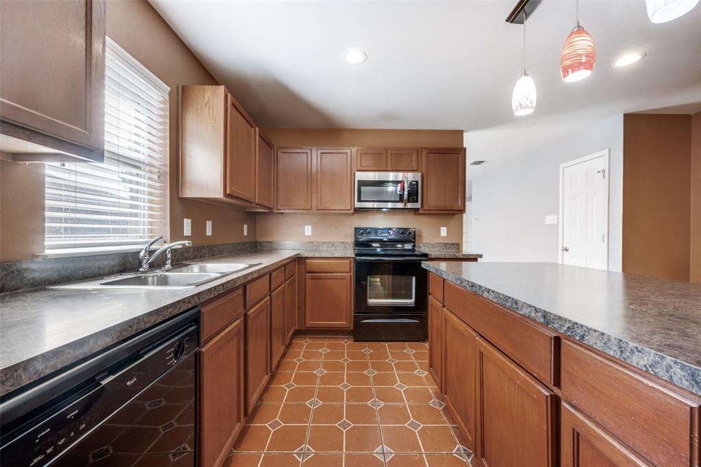 6504 Corral Lane Denton, TX 76210 - Photo 12 of 25