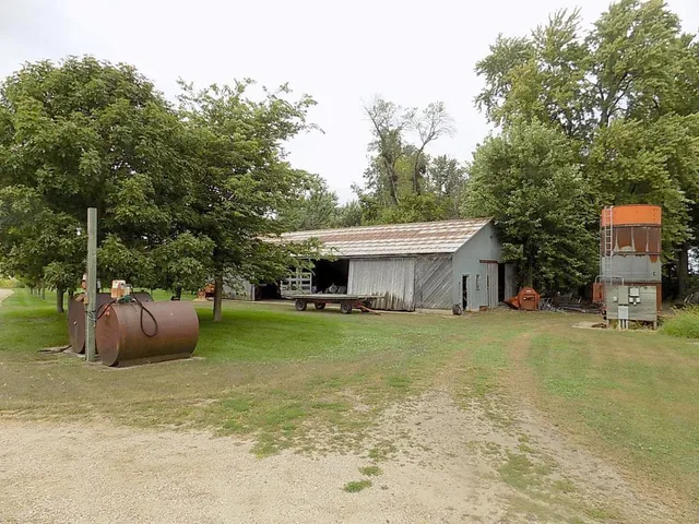 $549,900 | 39243 561st Avenue, New Ulm, MN 56073