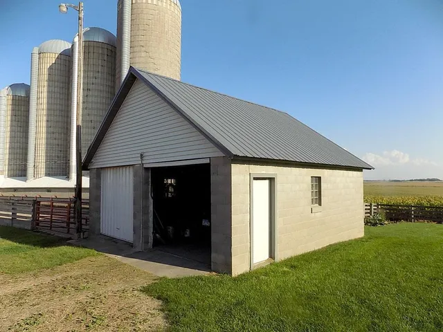 $549,900 | 39243 561st Avenue, New Ulm, MN 56073