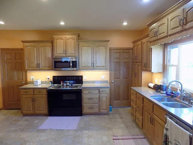 $549,900 | 39243 561st Avenue, New Ulm, MN 56073