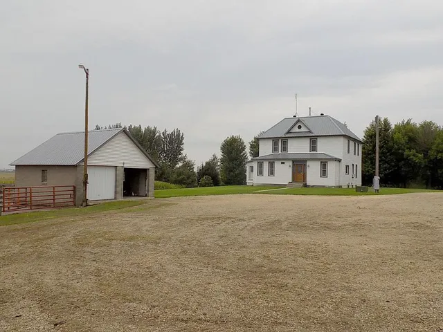 $549,900 | 39243 561st Avenue, New Ulm, MN 56073