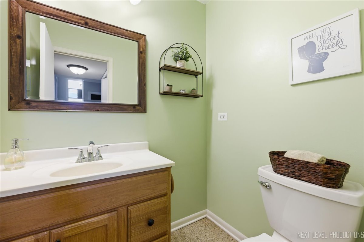 2020 Carling Road Hoffman Estates, IL 60169 - Photo 30 of 56