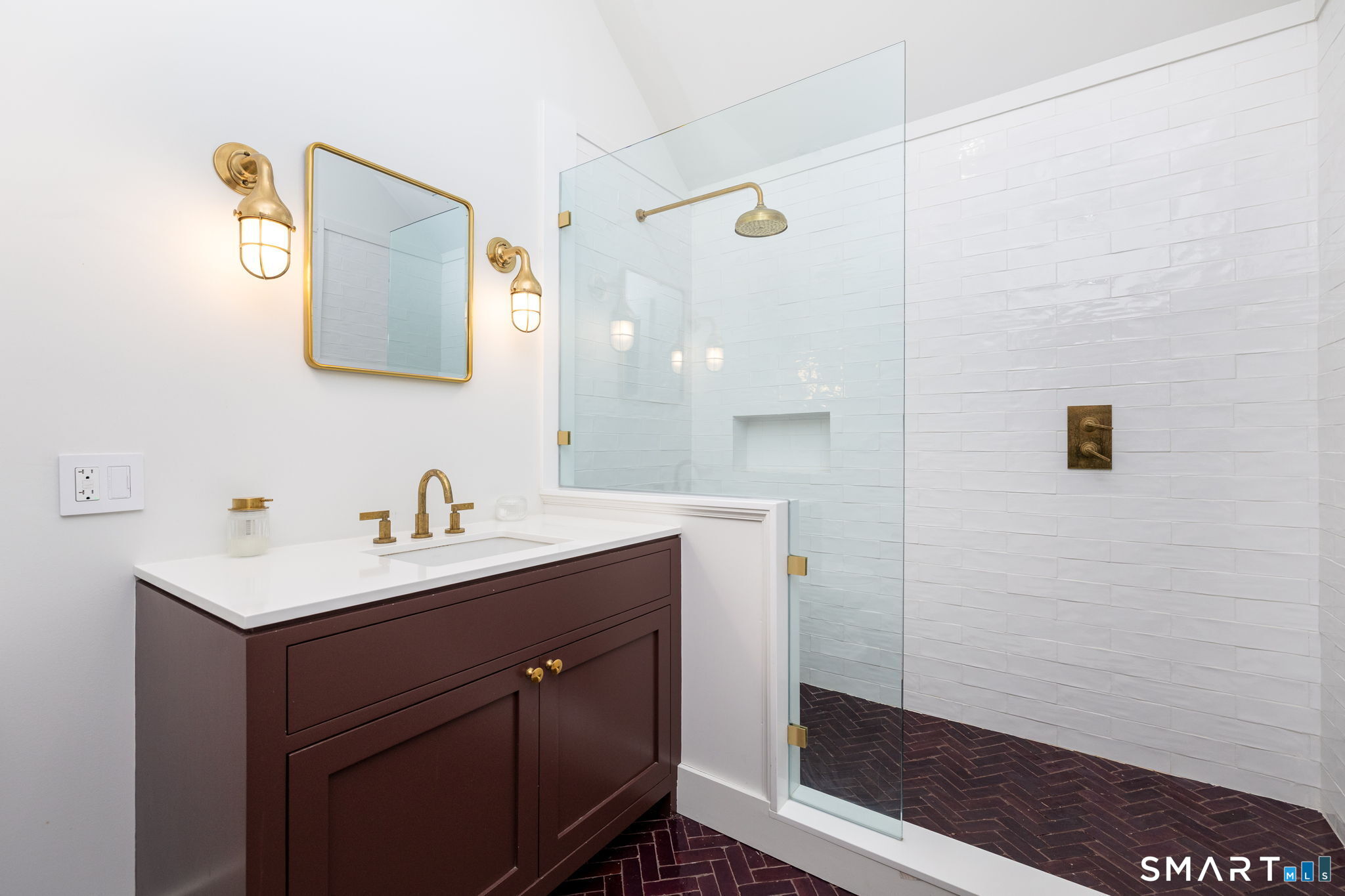 631 Milton Road Litchfield, CT 06759 - Photo 27 of 40 GREAT WALK IN SHOWER