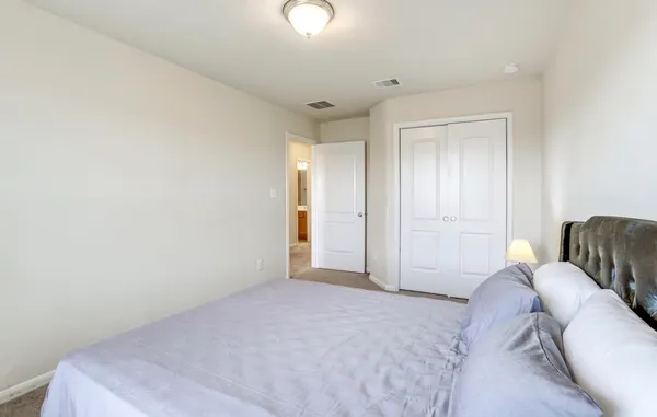 a view of livingroom with furniture