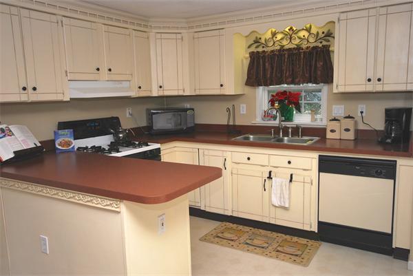 4 Lewis Street Rutland, MA 01543 - Photo 3 of 20