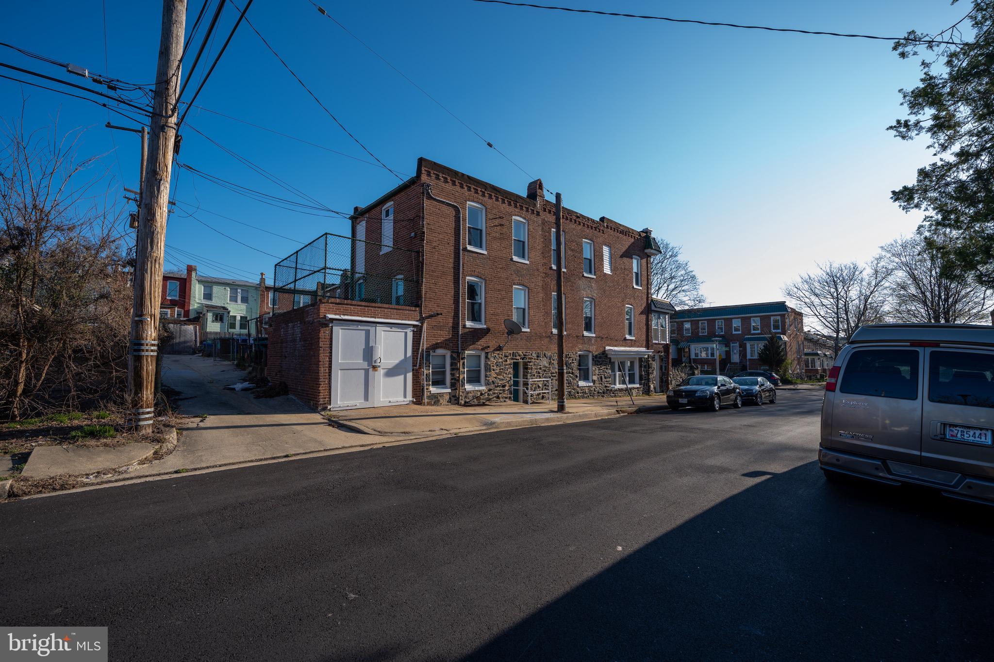 3310 Westerwald Avenue Baltimore, MD 21218 - Photo 5 of 44 Garage Attached