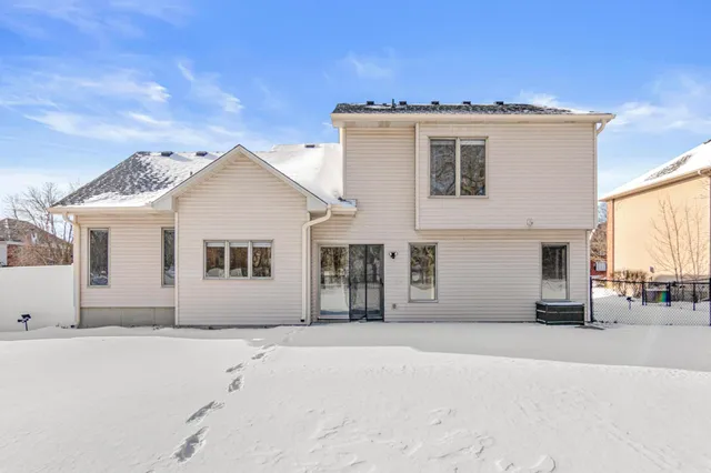 $425,000 | 13575 45th Court Northeast, St. Michael, MN 55376