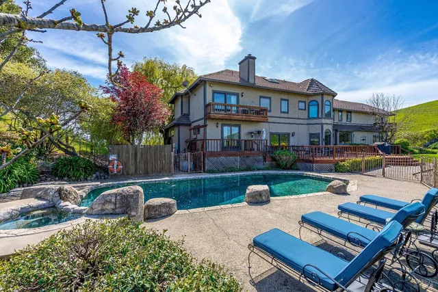 $3,995,000 | 4720 Guenza Road, Santa Rosa, CA 95404
