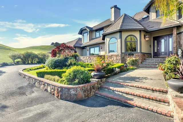 $3,995,000 | 4720 Guenza Road, Santa Rosa, CA 95404