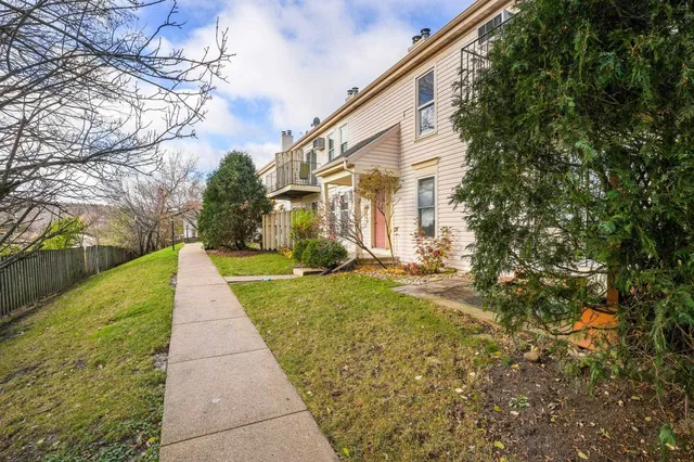 $182,500 | 6717 Park Edge Drive, Unit A, Madison, WI 53719