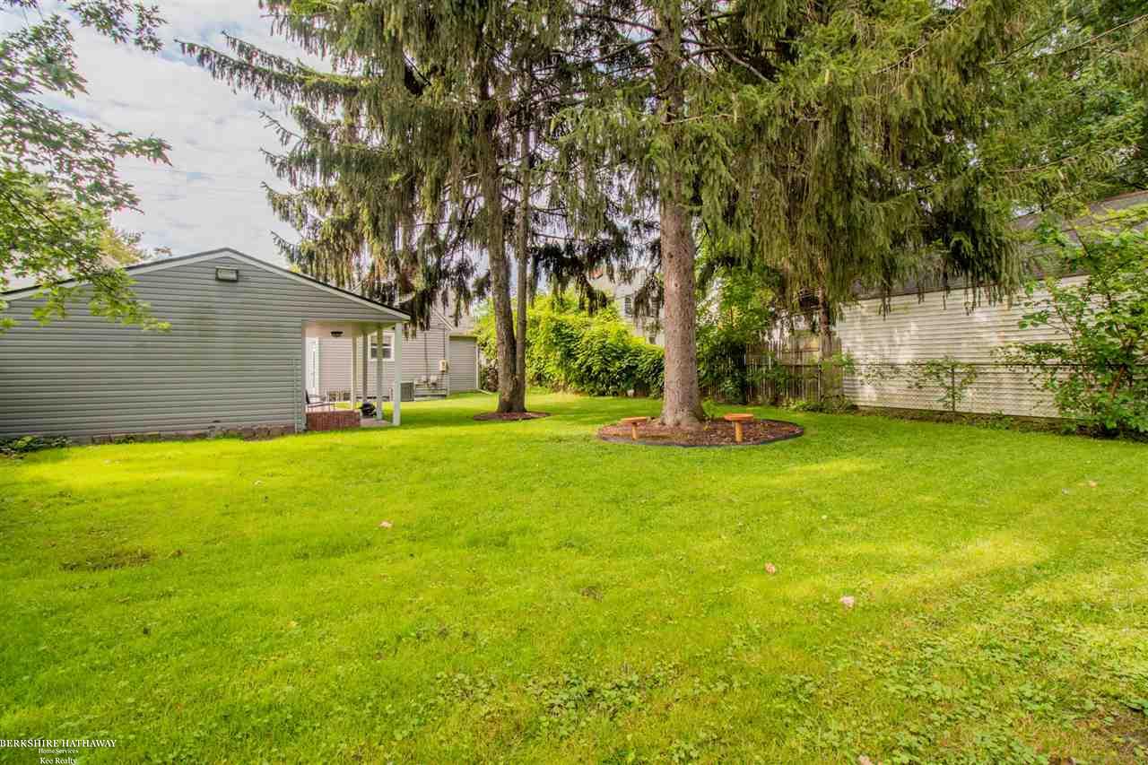 13835 Toepfer Road Warren, MI 48089 - Photo 8 of 23 50050847-7.JPG