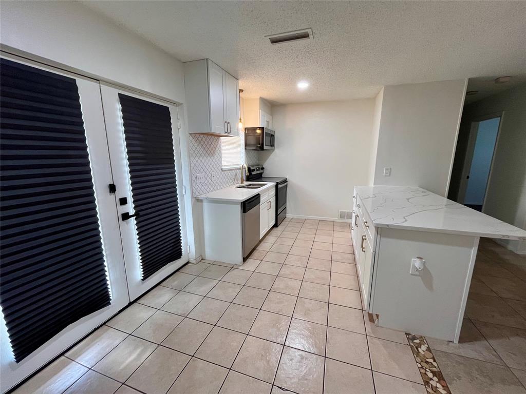 721 Lisa Lane Cedar Hill, TX 75104 - Photo 18 of 35