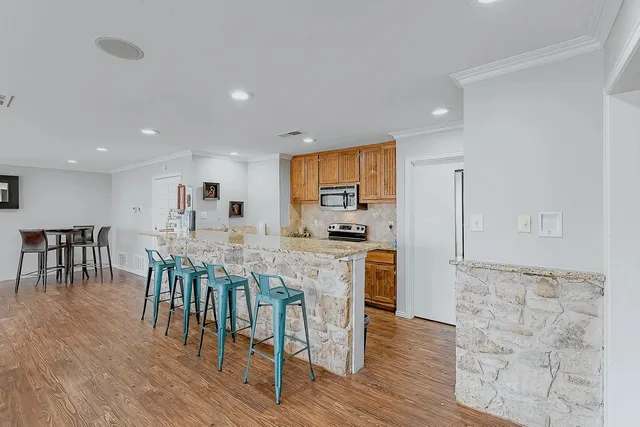 $1,076 | 8100 North Mopac Expressway, Unit 1204, Austin, TX 78759