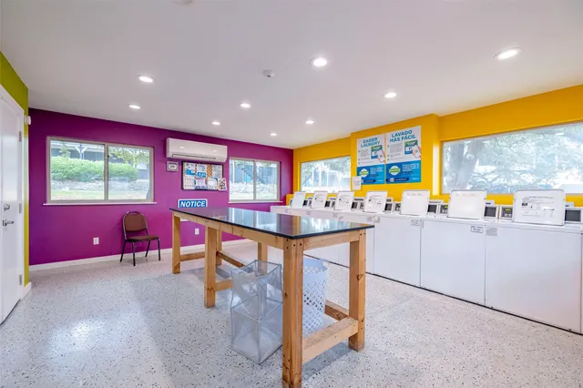 $1,076 | 8100 North Mopac Expressway, Unit 1204, Austin, TX 78759