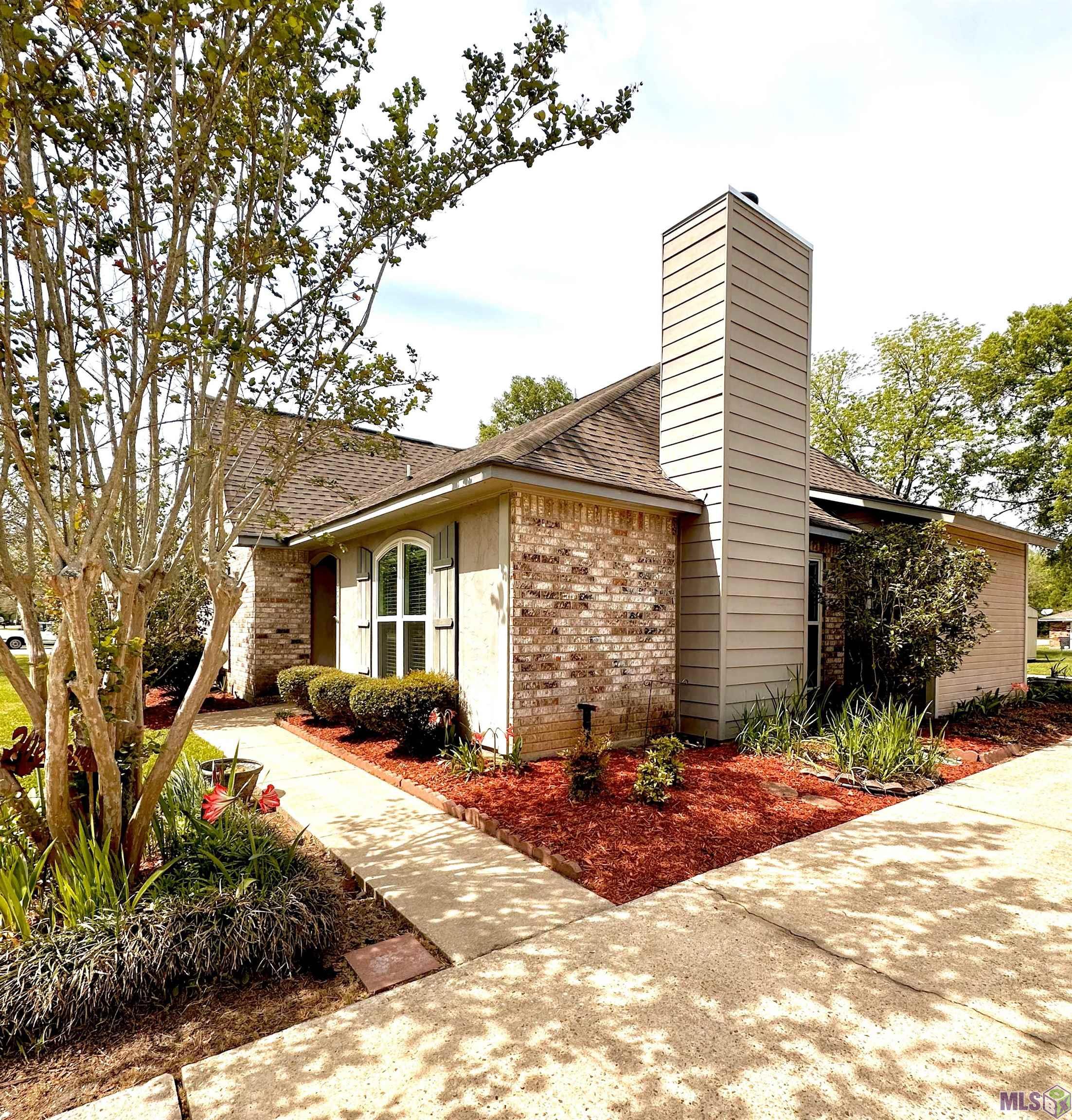 11249 Ida Avenue Baton Rouge, LA 70818 - Photo 2 of 27 Gallery Image 2