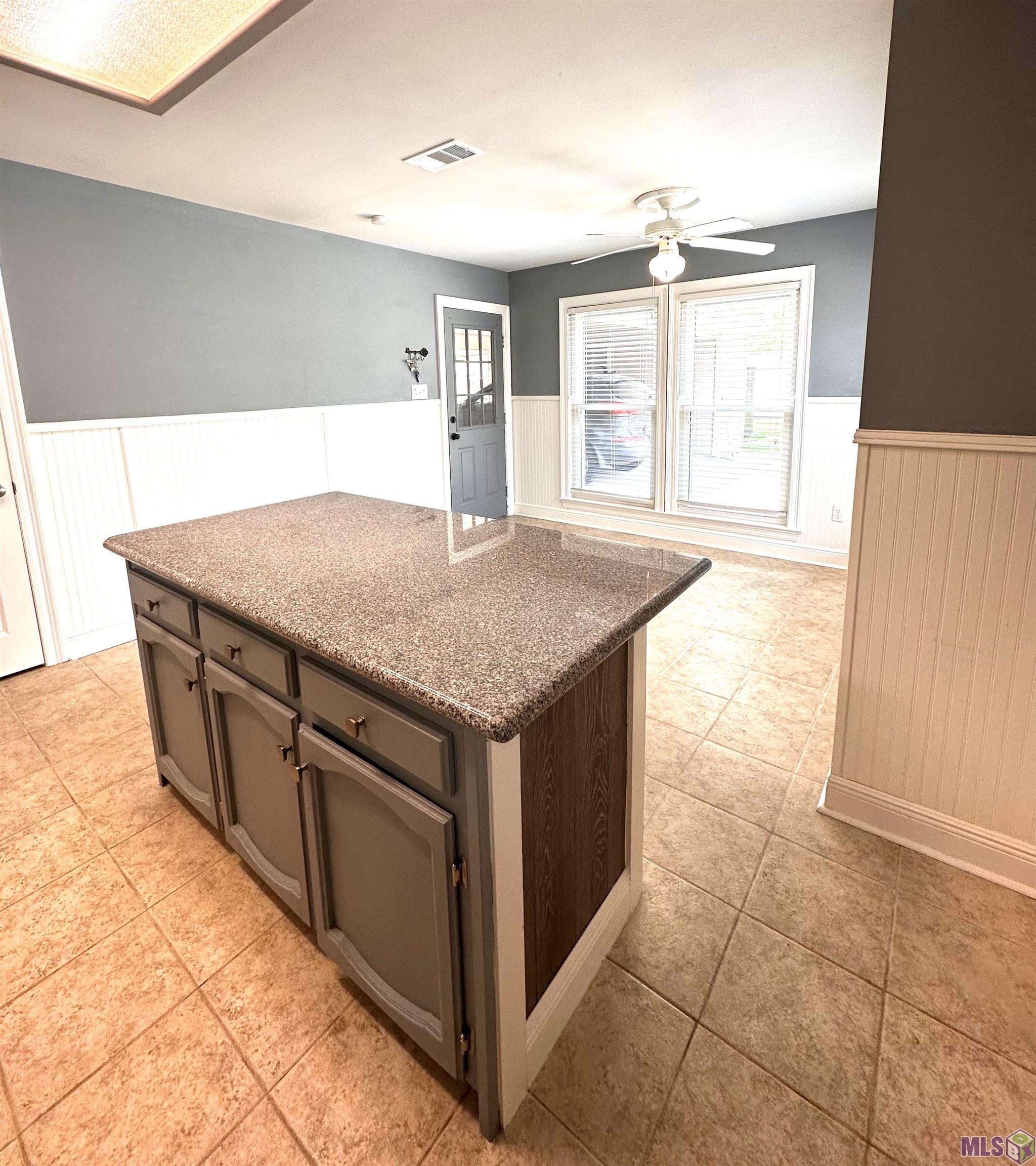 11249 Ida Avenue Baton Rouge, LA 70818 - Photo 4 of 27 Gallery Image 4