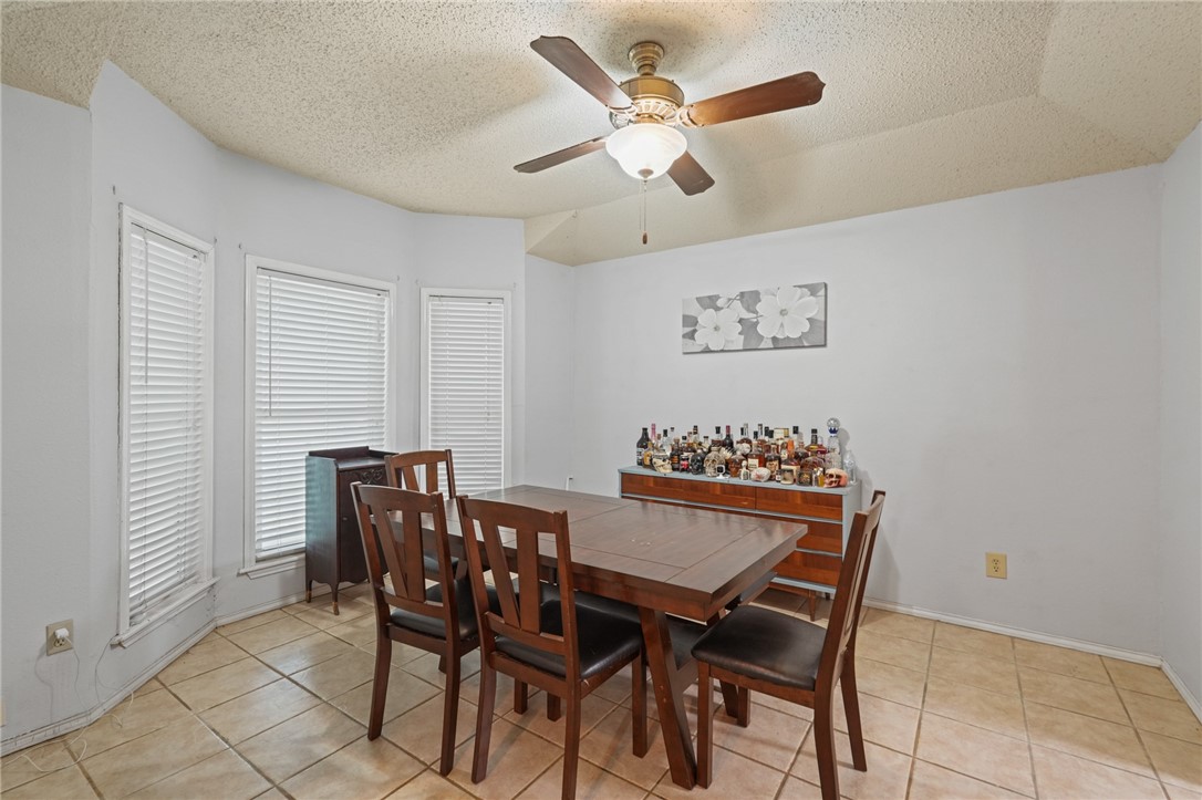 7218 Diamond Ridge Drive Corpus Christi, TX 78413 - Photo 6 of 19