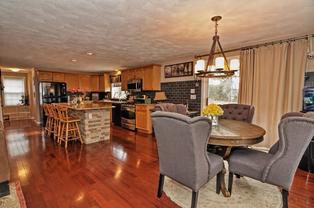 55 Turnpike Road Chelmsford, MA 01824 - Photo 3 of 30 Gallery Image 3