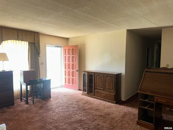 $209,000 | 127 Weisbrook Lane, Carterville, IL 62918