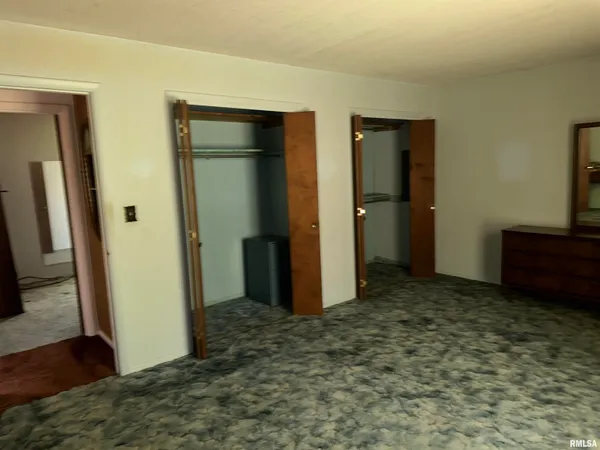 $209,000 | 127 Weisbrook Lane, Carterville, IL 62918