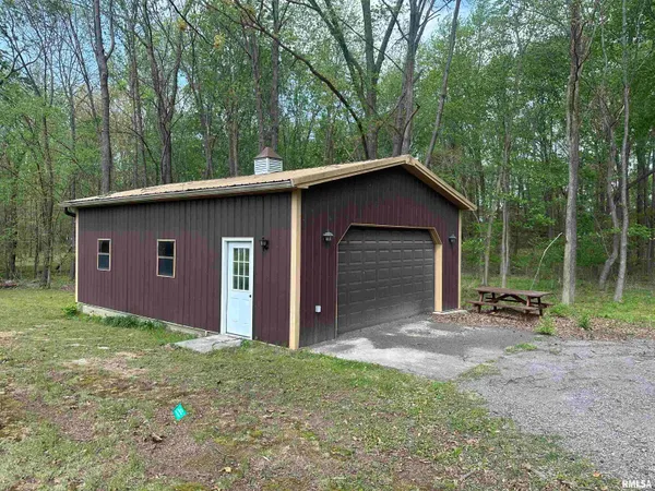 $209,000 | 127 Weisbrook Lane, Carterville, IL 62918
