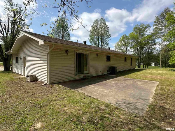 $209,000 | 127 Weisbrook Lane, Carterville, IL 62918