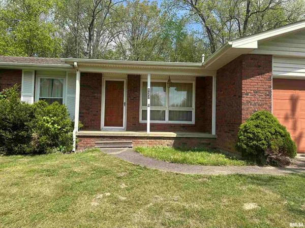 $209,000 | 127 Weisbrook Lane, Carterville, IL 62918