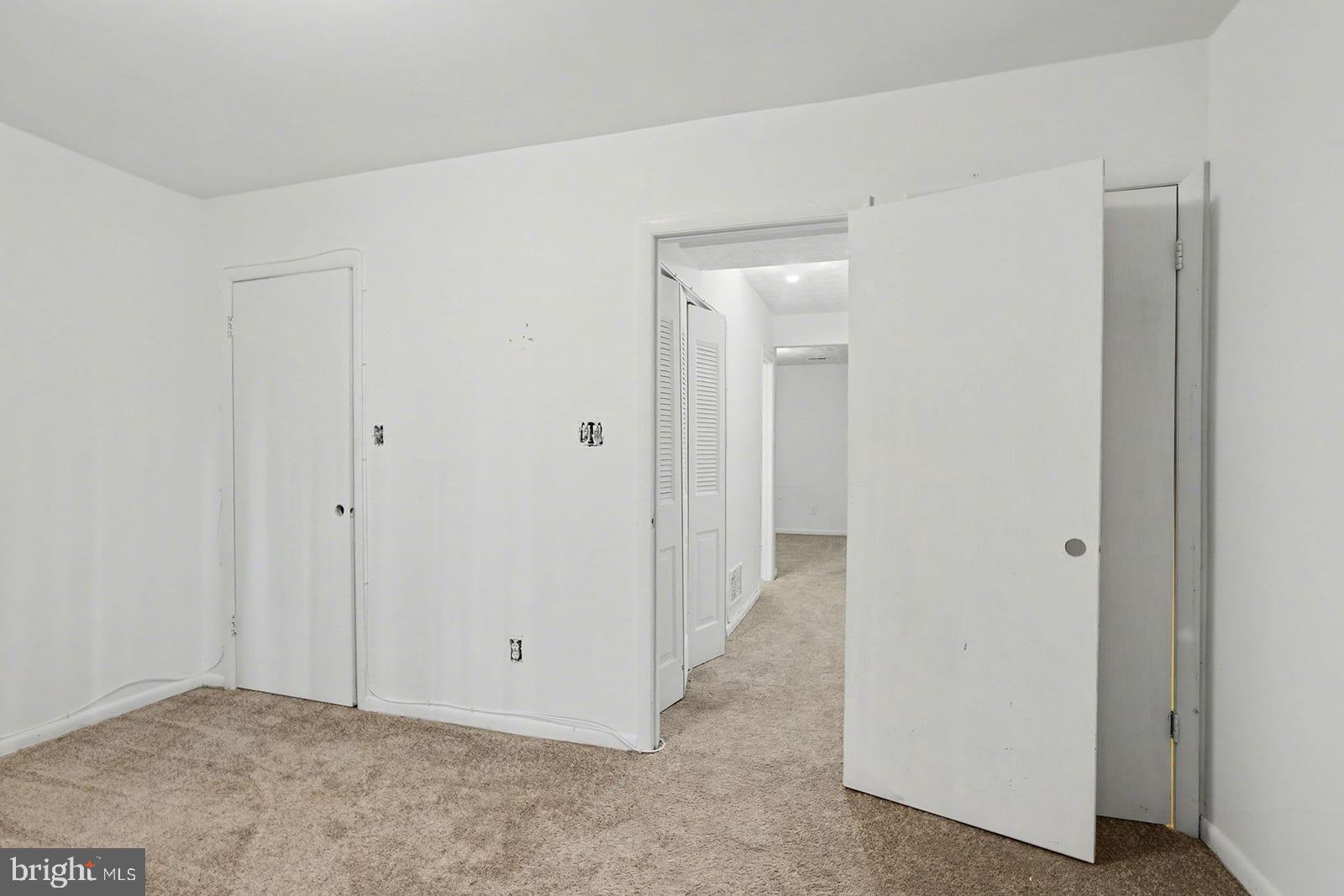 834 West Spring Meadow Court Edgewood, MD 21040 - Photo 17 of 25 a view of an empty room