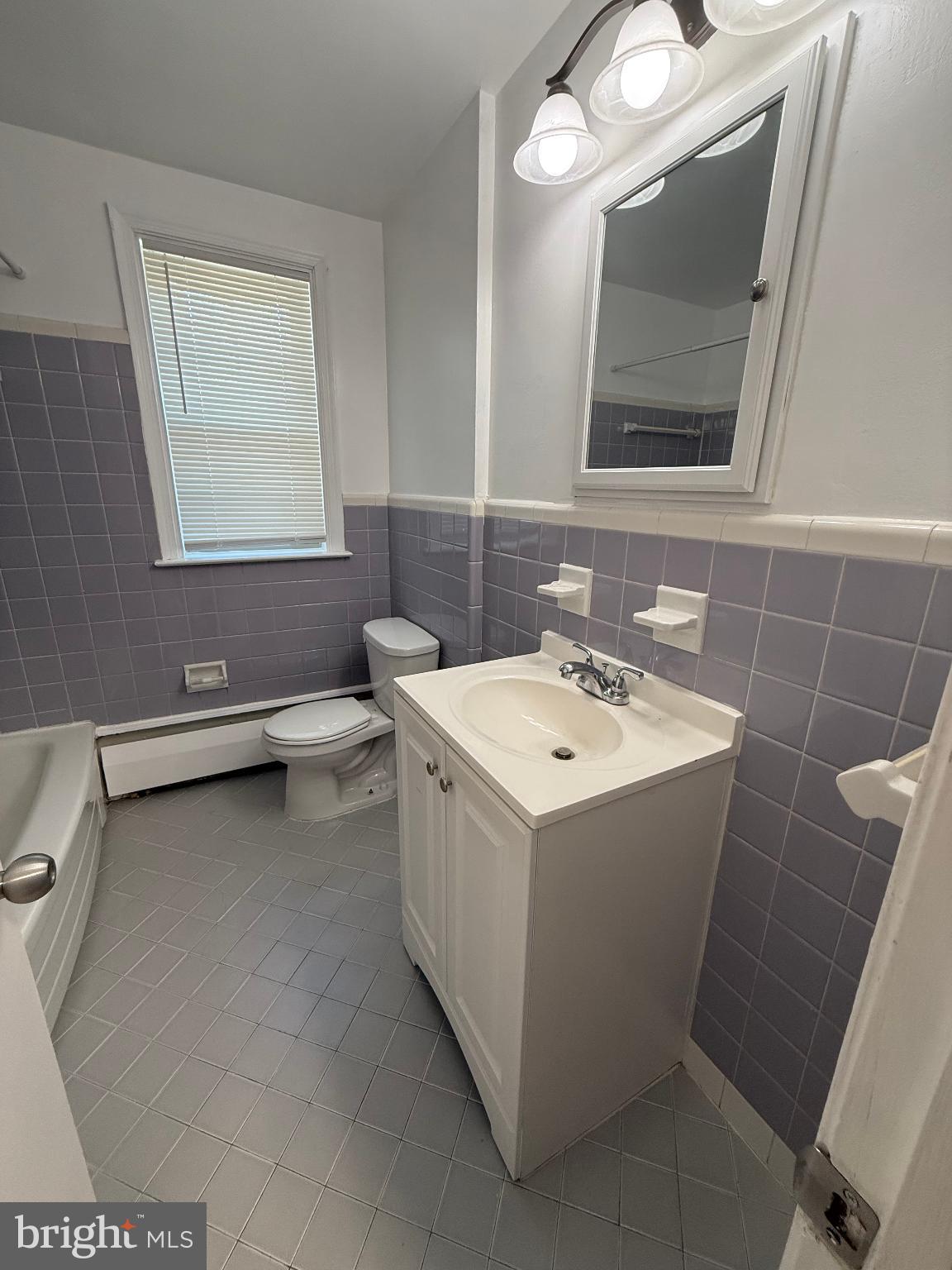 27 Wallingford Avenue Wallingford, PA 19086 - Photo 10 of 17 Charming bathroom with modern touches.