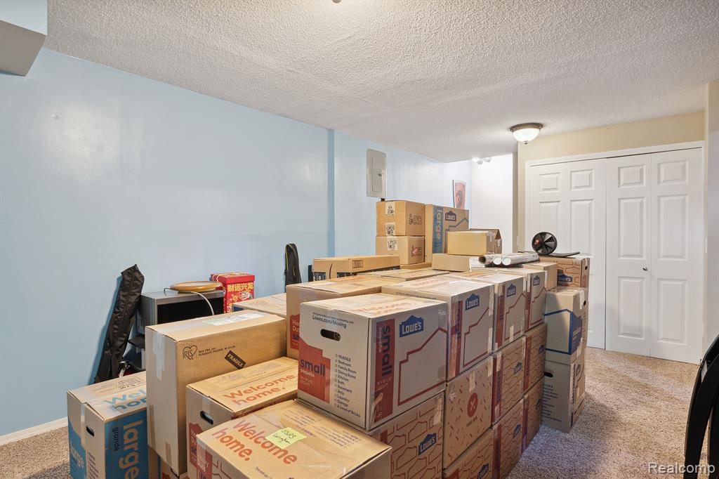 22040 Edgewater Novi, MI 48375 - Photo 37 of 44