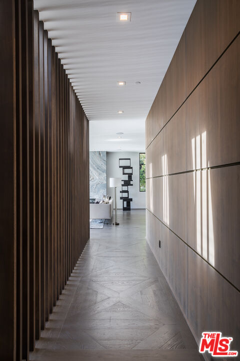 1717 Rising Glen Road Los Angeles, CA 90069 - Photo 24 of 30