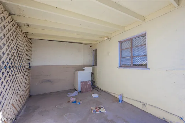 $1,125 | 203 North 13th Street, Unit 1, Las Vegas, NV 89101