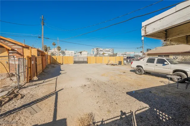 $1,125 | 203 North 13th Street, Unit 1, Las Vegas, NV 89101