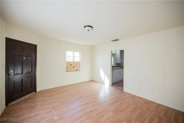 $1,125 | 203 North 13th Street, Unit 1, Las Vegas, NV 89101
