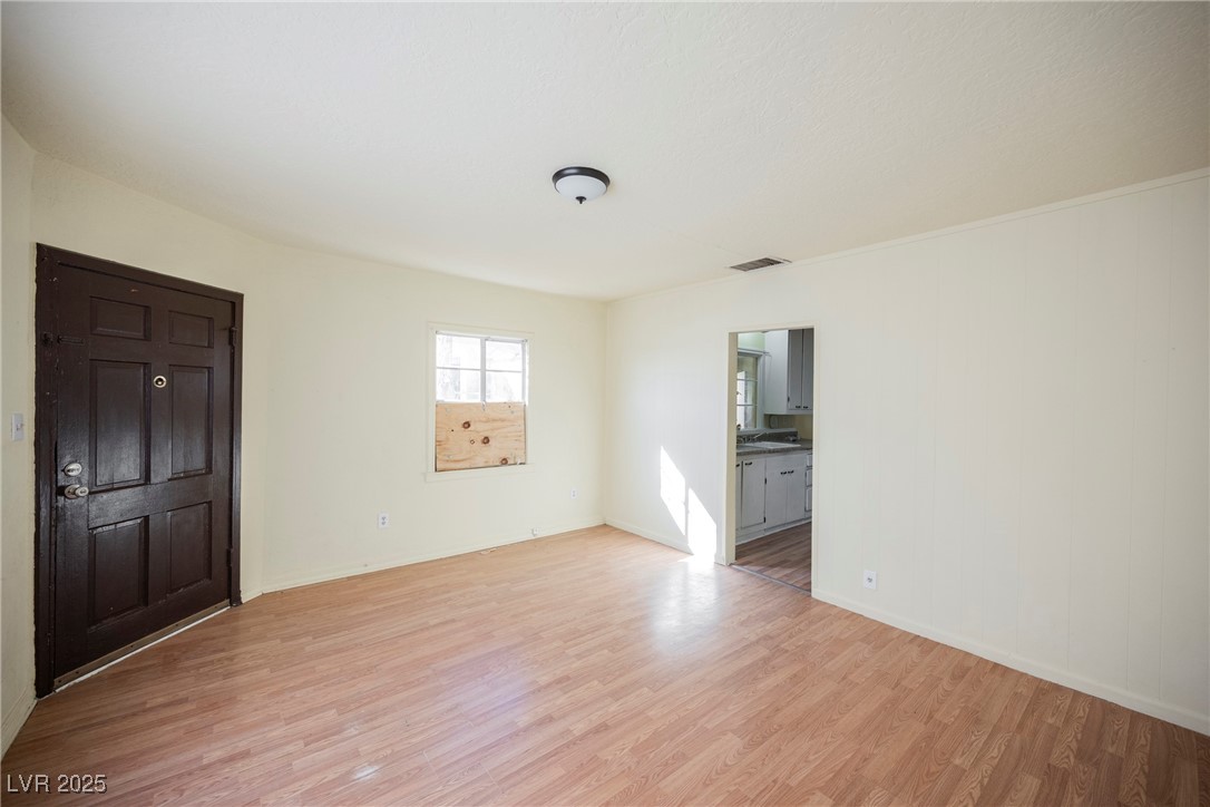 203 North 13th Street, Unit 1 Las Vegas, NV 89101 - Photo 7 of 34
