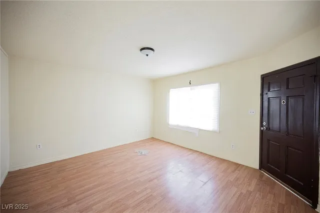 $1,125 | 203 North 13th Street, Unit 1, Las Vegas, NV 89101