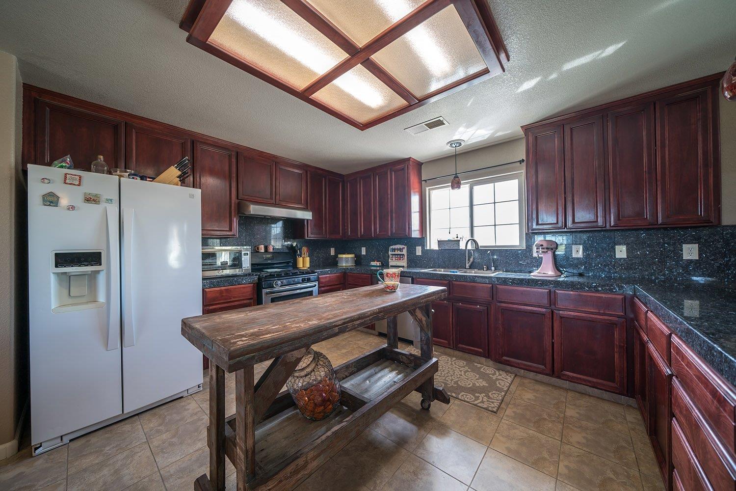 16138 Paula Road Madera, CA 93636 - Photo 5 of 29 Gallery Image 5