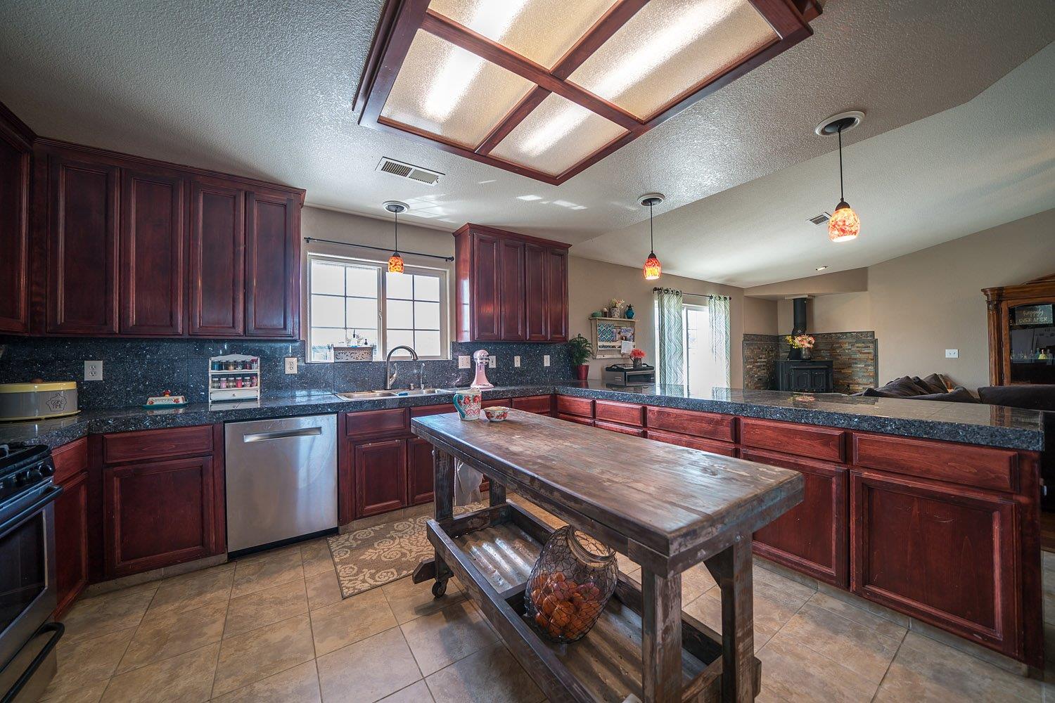 16138 Paula Road Madera, CA 93636 - Photo 6 of 29 Gallery Image 6