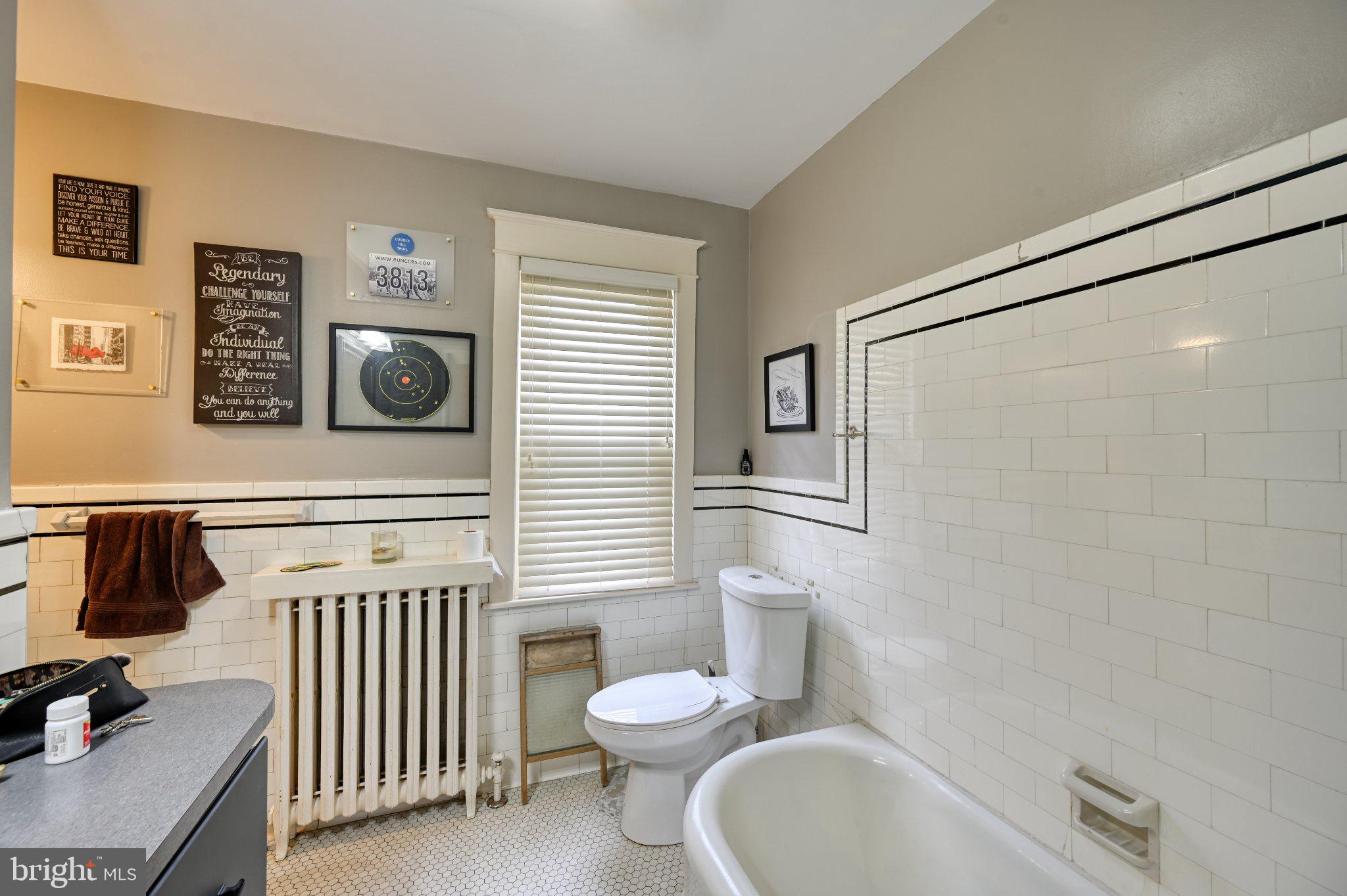 108 Spring Crest Boulevard Sinking Spring, PA 19608 - Photo 24 of 32 Bathroom 2 (Upstairs)