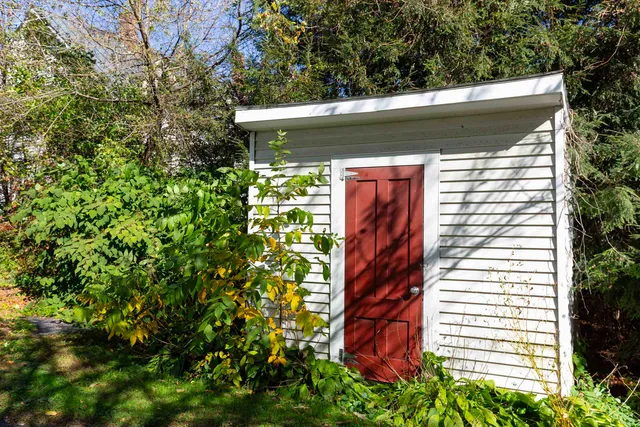 $999,500 | 1 Depot Street, Hartford, VT 05088