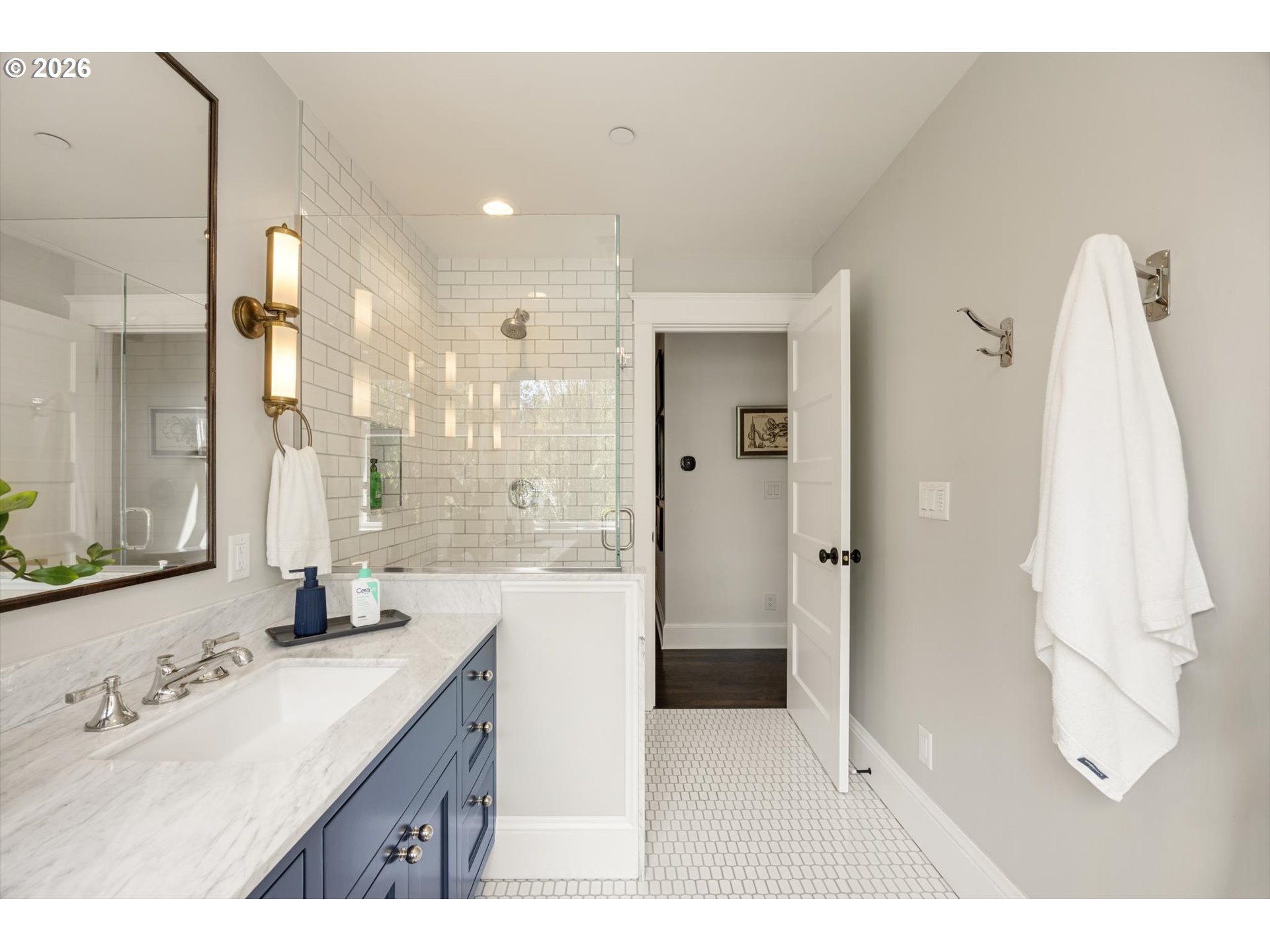 6228 Southwest Sweetbriar Court Portland, OR 97221 - Photo 28 of 47